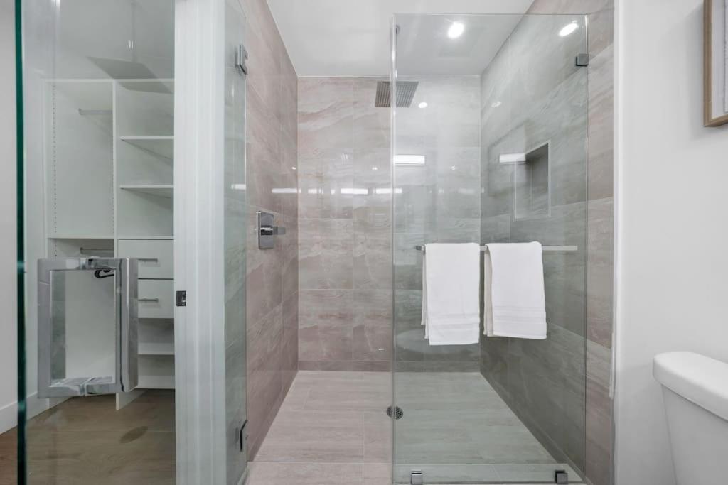 Pousada Up To 12 Guests! Modern Near Wynwood 29!
